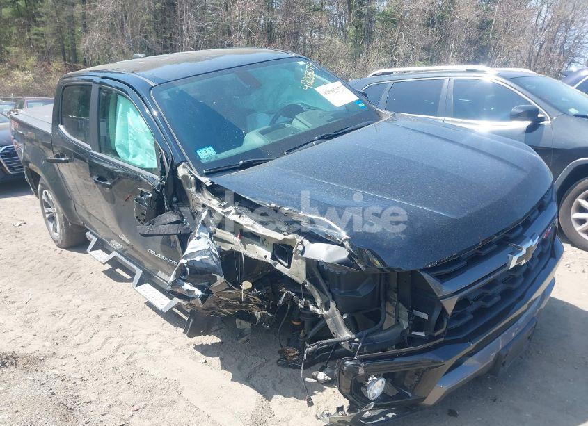 2021 Chevrolet Colorado 4WD SHORT BOX Z71 (VIN 1GCGTDEN9M1156622) main photo