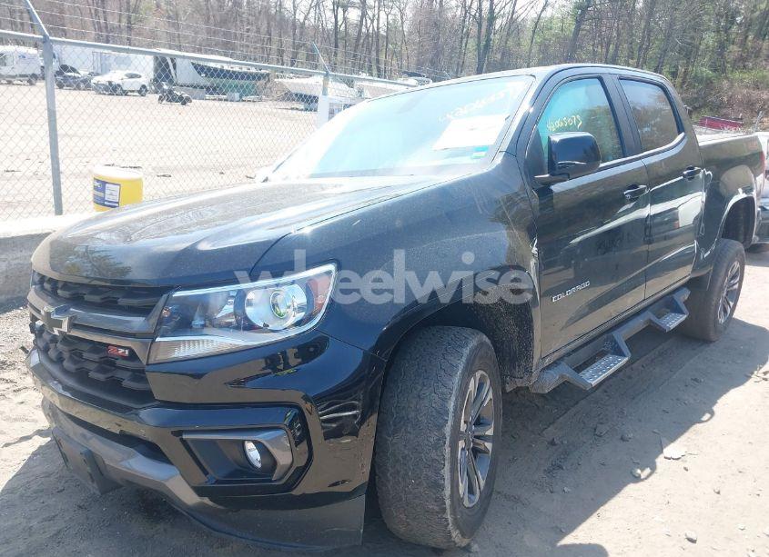 Photo 2 of 2021 Chevrolet Colorado 4WD SHORT BOX Z71 (VIN 1GCGTDEN9M1156622)