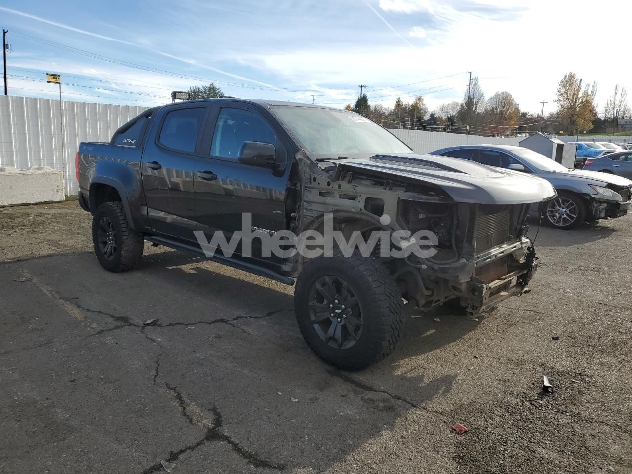 Photo 4 of 2018 CHEVROLET COLORADO ZR2 N/A (VIN 1GCGTEEN3J1323610)