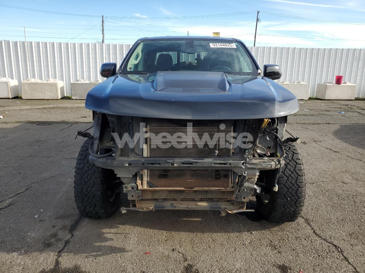 Photo 5 of 2018 CHEVROLET COLORADO ZR2 N/A (VIN 1GCGTEEN3J1323610)