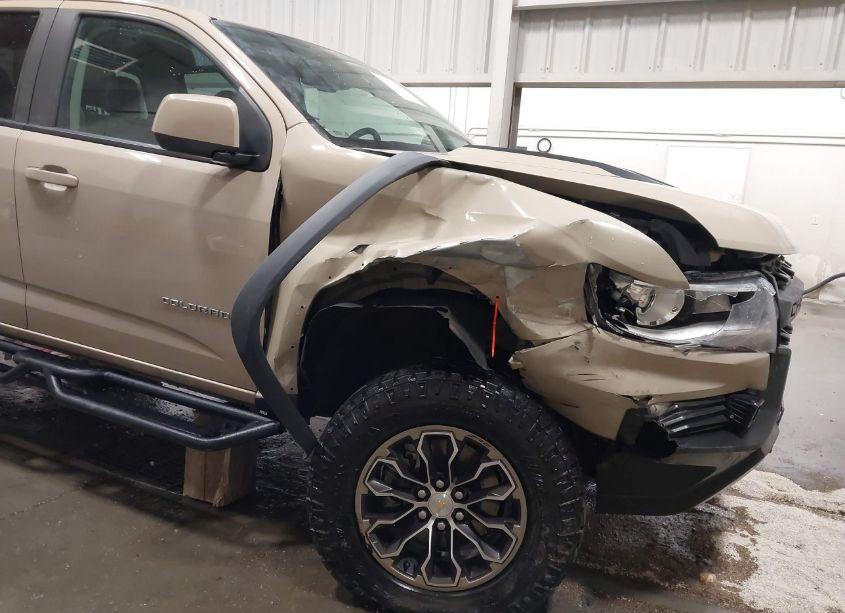 Photo 6 of 2021 Chevrolet Colorado 4WD SHORT BOX ZR2 (VIN 1GCGTEEN5M1267660)