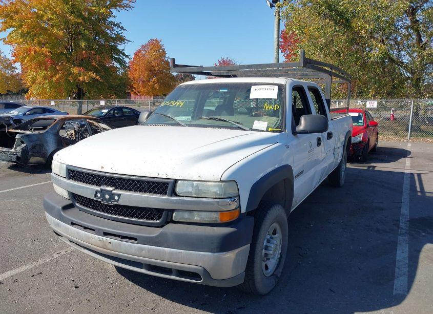 Photo 2 of 2002 Chevrolet Silverado 2500HD (VIN 1GCHC23102F223004)