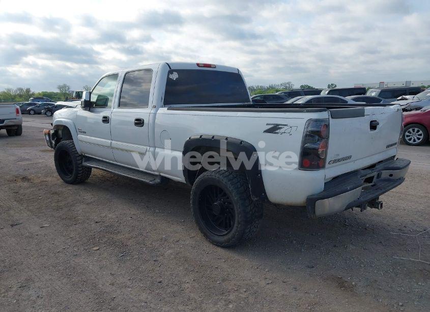 Photo 3 of 2003 Chevrolet Silverado 2500HD LT (VIN 1GCHC23103F170516)