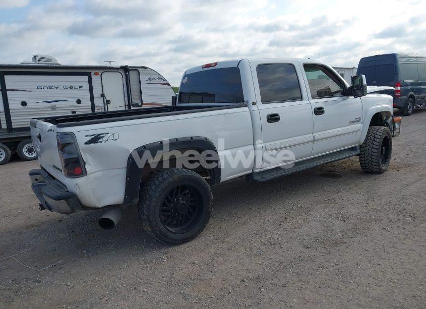 Photo 4 of 2003 Chevrolet Silverado 2500HD LT (VIN 1GCHC23103F170516)
