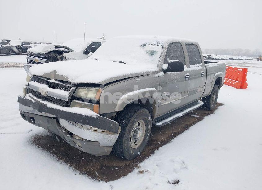 Photo 2 of 2003 Chevrolet Silverado 2500HD LT (VIN 1GCHC23123F229582)