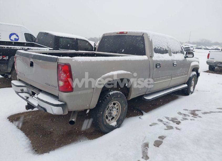 Photo 4 of 2003 Chevrolet Silverado 2500HD LT (VIN 1GCHC23123F229582)