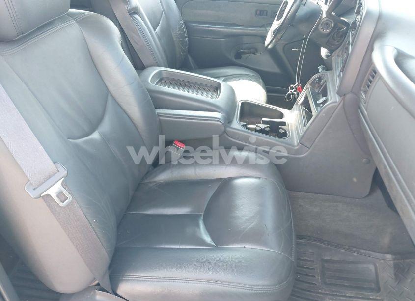 Photo 5 of 2003 Chevrolet Silverado 2500HD LT (VIN 1GCHC231X3F178039)