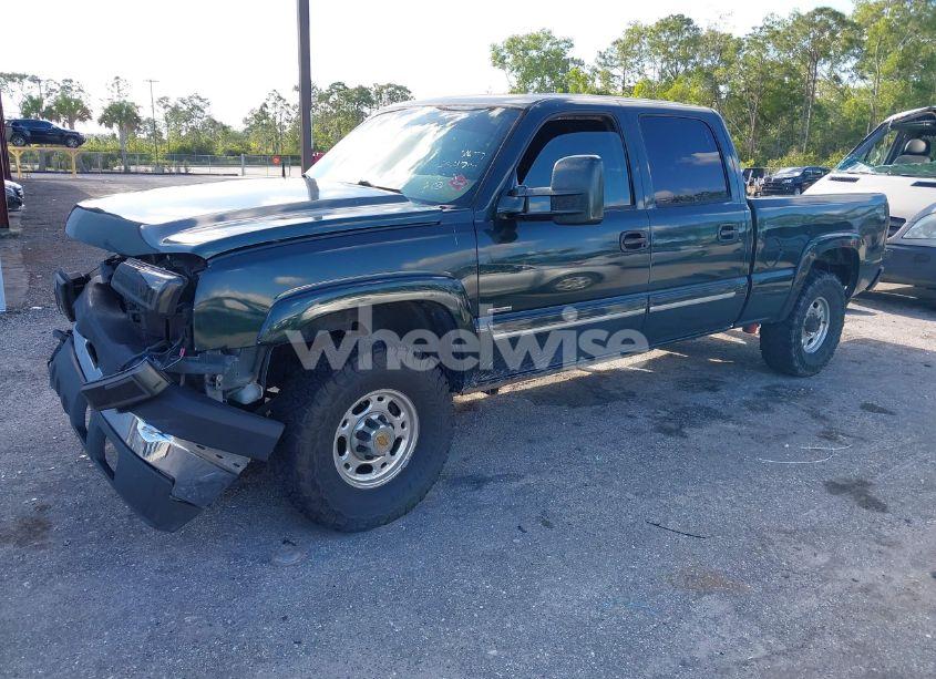 Photo 2 of 2005 Chevrolet Silverado 2500HD LS (VIN 1GCHC23215F968633)