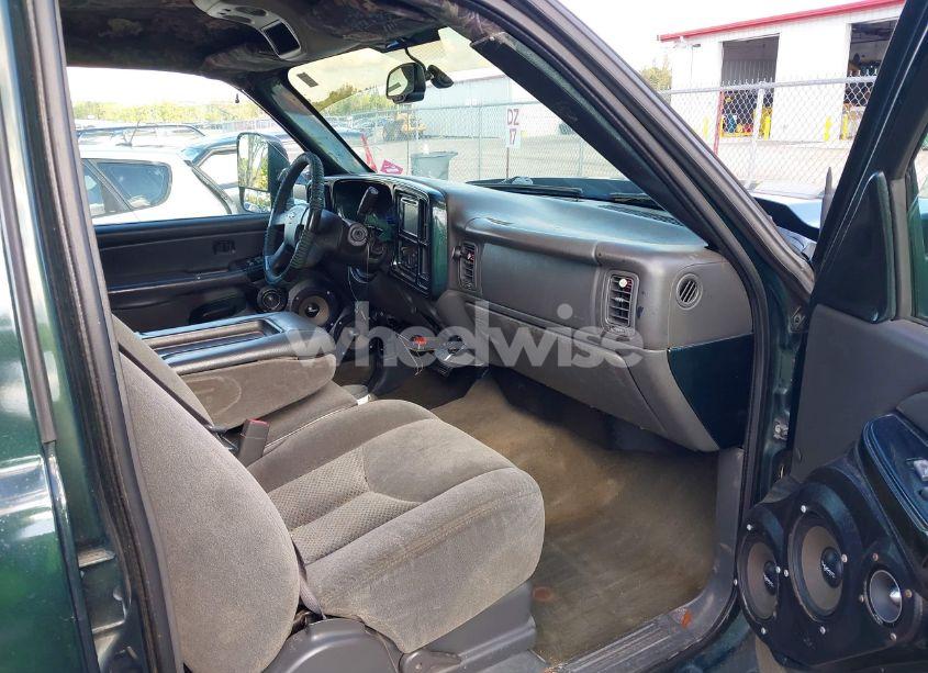 Photo 5 of 2005 Chevrolet Silverado 2500HD LS (VIN 1GCHC23215F968633)