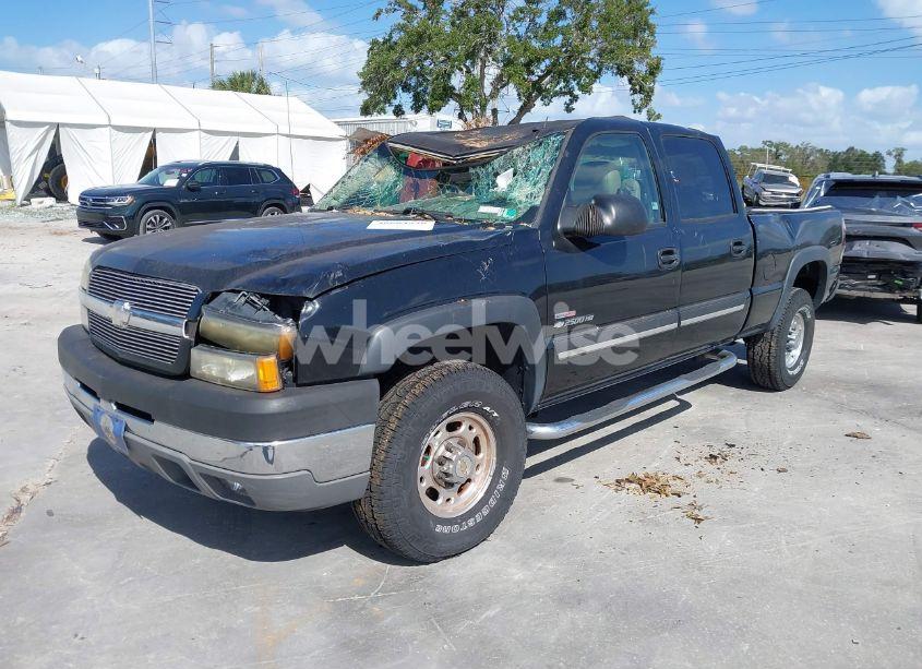 Photo 2 of 2004 Chevrolet Silverado 2500HD LT (VIN 1GCHC23234F257613)