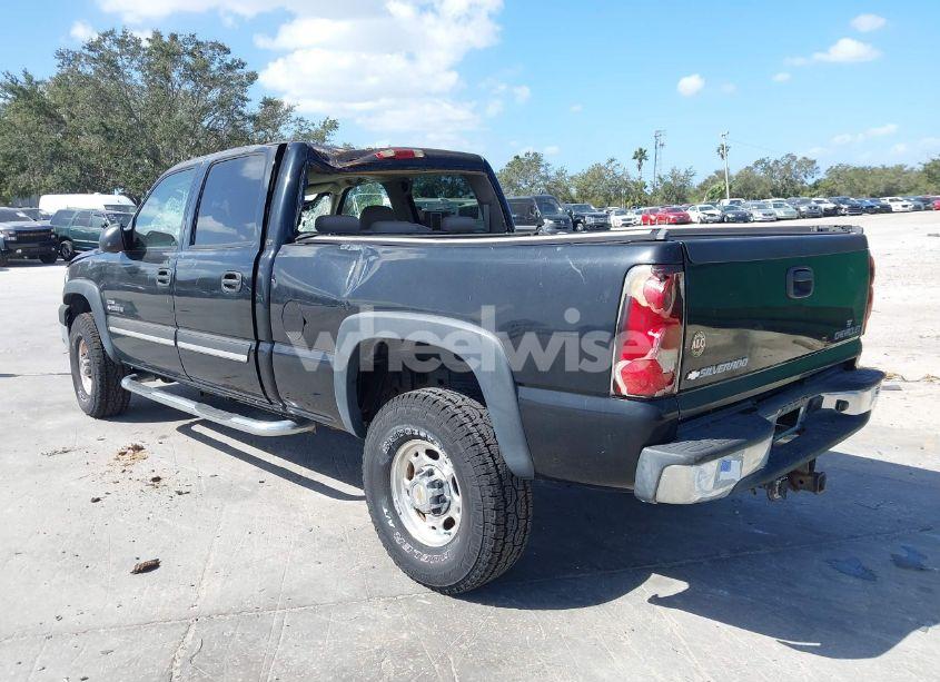 Photo 3 of 2004 Chevrolet Silverado 2500HD LT (VIN 1GCHC23234F257613)