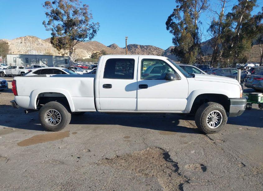 Photo 12 of 2005 Chevrolet Silverado 2500HD LT (VIN 1GCHC23245F894494)
