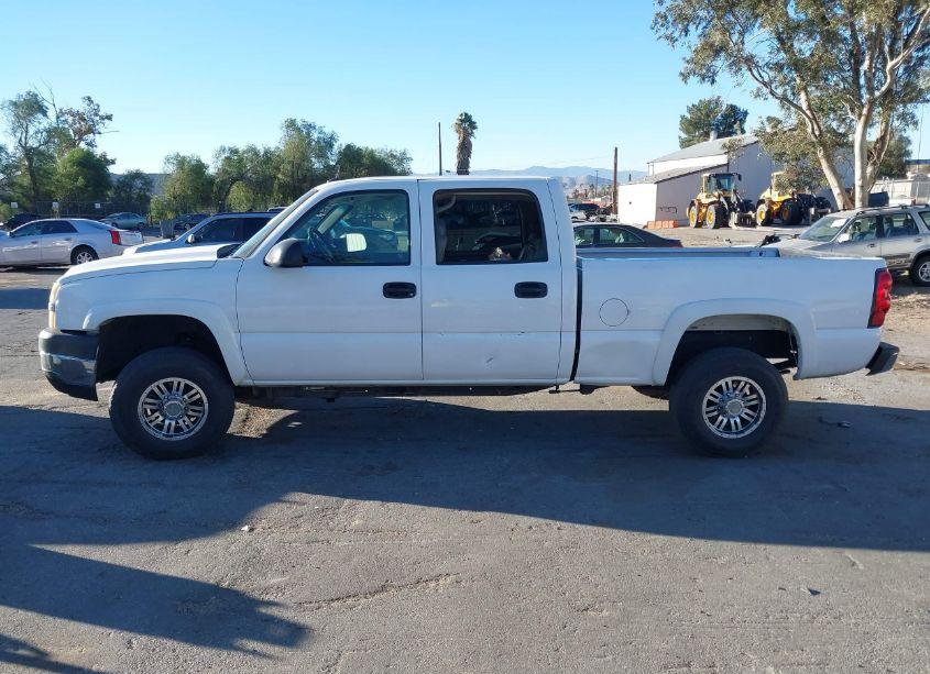 Photo 13 of 2005 Chevrolet Silverado 2500HD LT (VIN 1GCHC23245F894494)