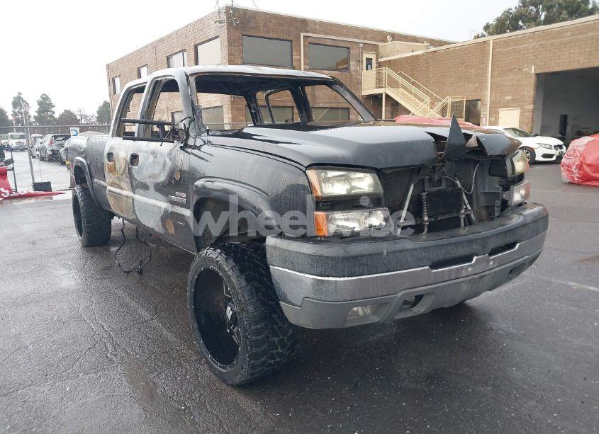 2005 Chevrolet Silverado 2500HD LS (VIN 1GCHC23265F821496) main photo