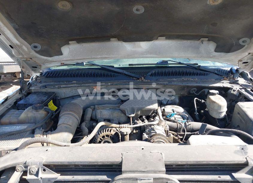 Photo 10 of 2005 Chevrolet Silverado 2500HD WORK TRUCK (VIN 1GCHC23275F924586)