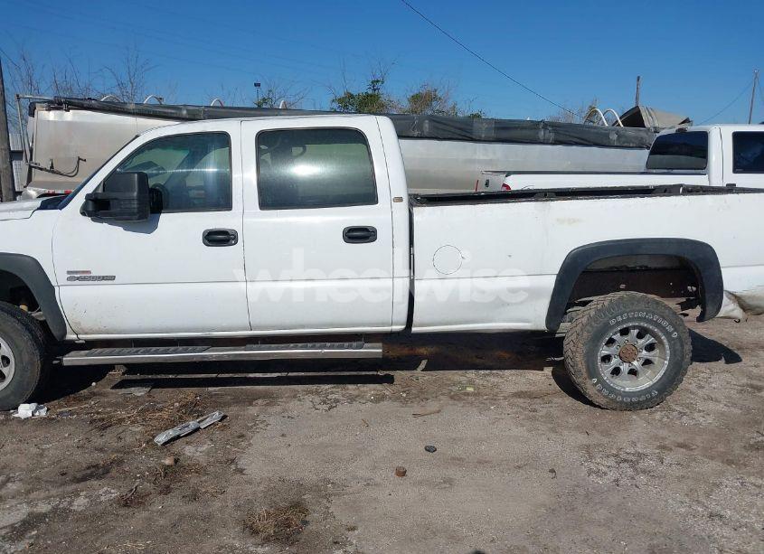 Photo 13 of 2005 Chevrolet Silverado 2500HD WORK TRUCK (VIN 1GCHC23275F924586)
