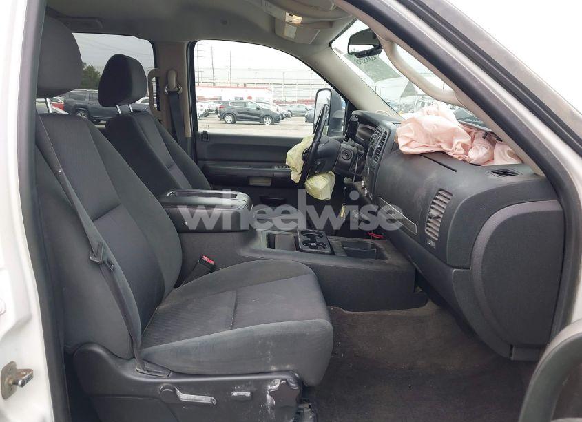 Photo 5 of 2007 Chevrolet Silverado 2500HD LT2 (VIN 1GCHC23607F520597)