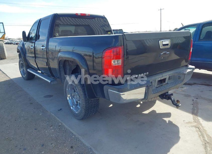 Photo 3 of 2007 Chevrolet Silverado 2500HD LT1 (VIN 1GCHC23637F543615)