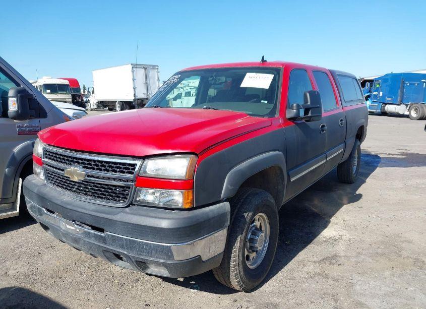 Photo 2 of 2006 Chevrolet Silverado 2500HD LT1 (VIN 1GCHC23D06F140348)