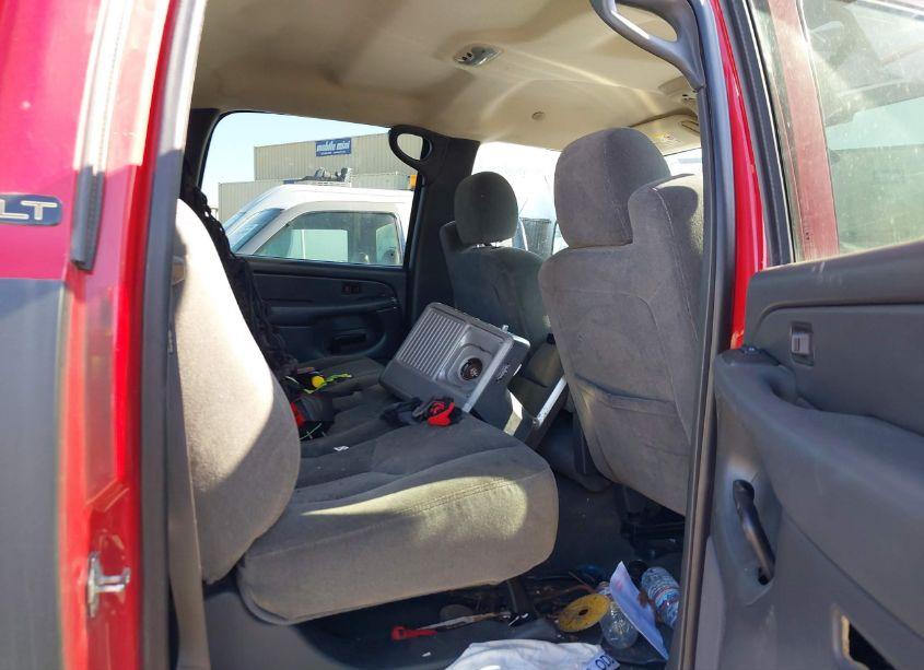 Photo 8 of 2006 Chevrolet Silverado 2500HD LT1 (VIN 1GCHC23D06F140348)