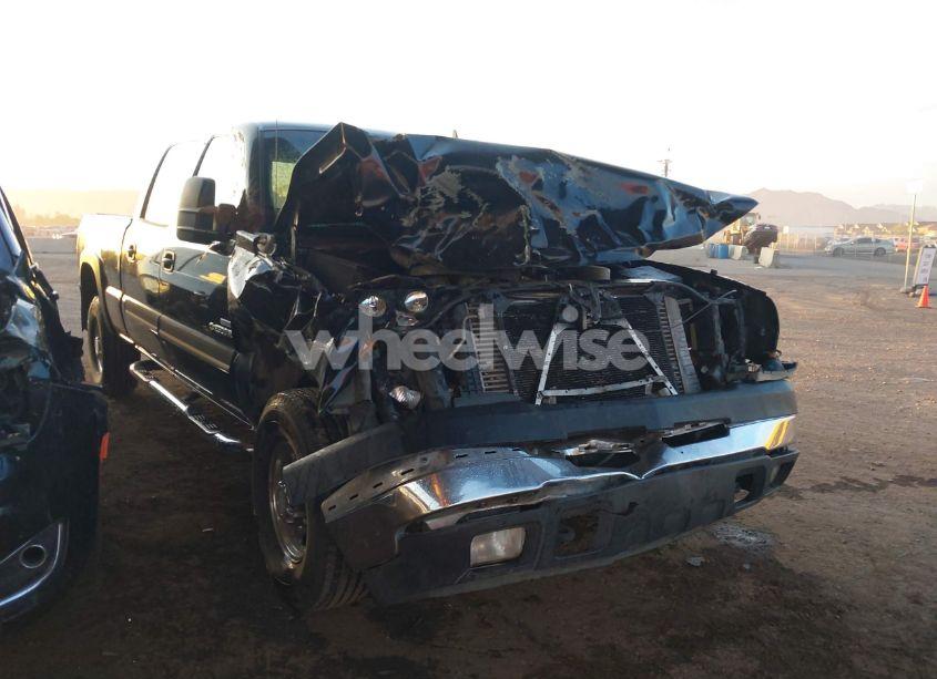 2006 Chevrolet Silverado 2500HD LT2 (VIN 1GCHC23D76F184282) main photo