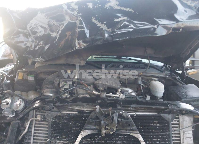 Photo 10 of 2006 Chevrolet Silverado 2500HD LT2 (VIN 1GCHC23D76F184282)