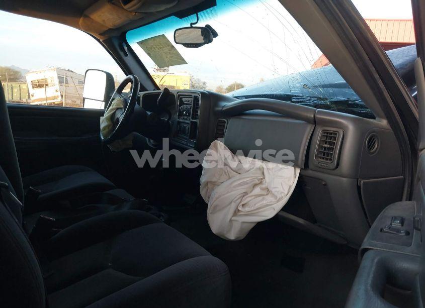 Photo 5 of 2006 Chevrolet Silverado 2500HD LT2 (VIN 1GCHC23D76F184282)