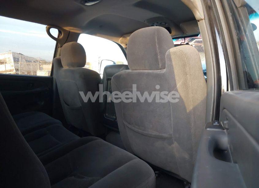 Photo 8 of 2006 Chevrolet Silverado 2500HD LT2 (VIN 1GCHC23D76F184282)