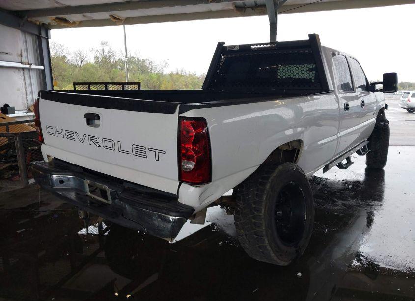 Photo 4 of 2006 Chevrolet Silverado 2500HD WORK TRUCK (VIN 1GCHC23D86F239161)