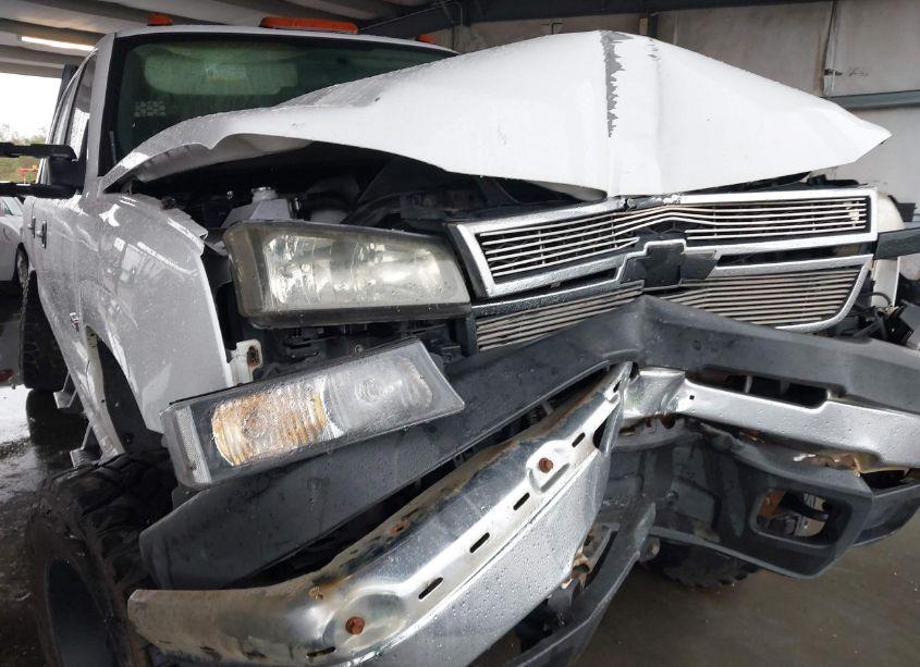 Photo 6 of 2006 Chevrolet Silverado 2500HD WORK TRUCK (VIN 1GCHC23D86F239161)