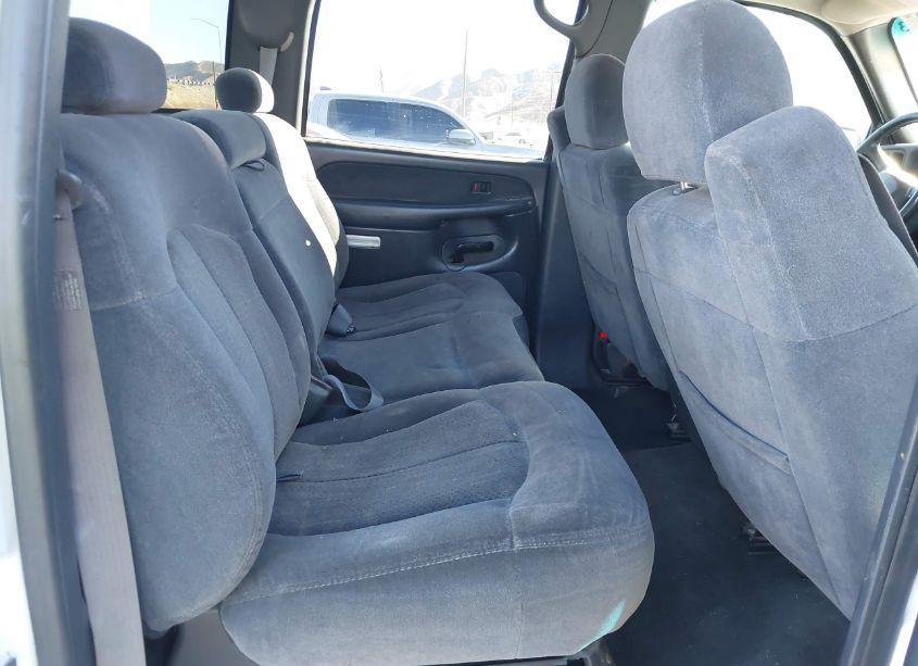 Photo 8 of 2002 Chevrolet Silverado 2500HD LS (VIN 1GCHC23G22F130893)