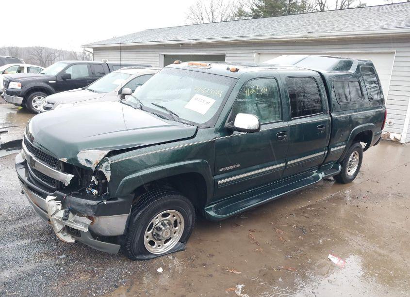 Photo 2 of 2002 Chevrolet Silverado 2500HD LT (VIN 1GCHC23G42F120267)