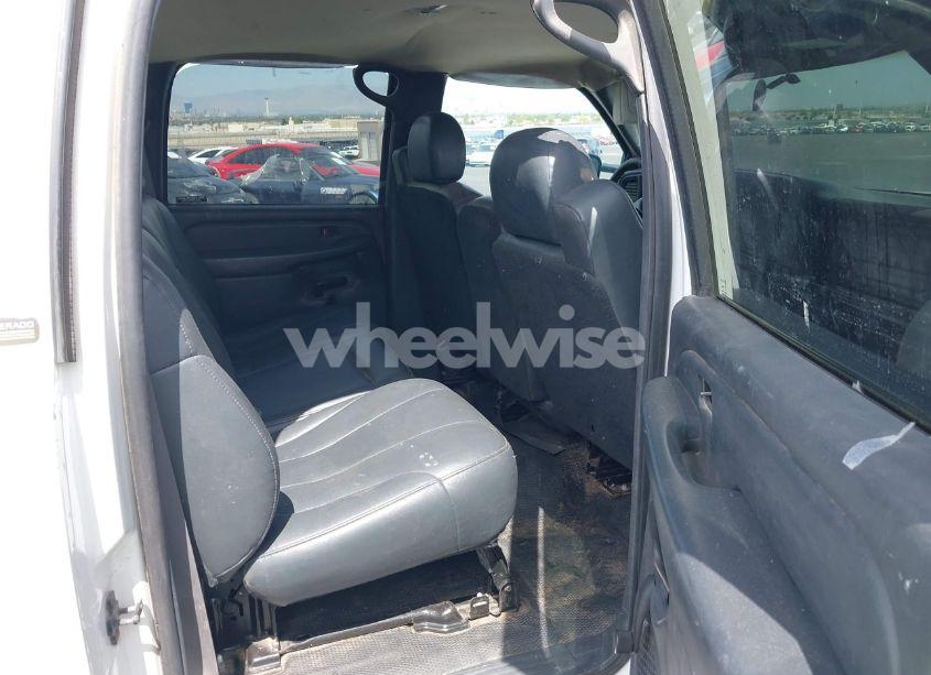 Photo 8 of 2001 Chevrolet Silverado 2500HD (VIN 1GCHC23GX1F202504)