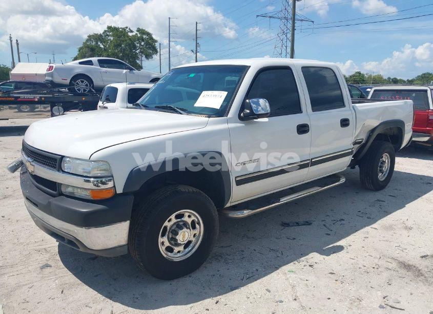 Photo 2 of 2001 Chevrolet Silverado 2500HD LS (VIN 1GCHC23U21F148427)