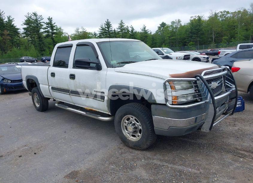 2005 Chevrolet Silverado 2500HD (VIN 1GCHC23U25F822405) main photo