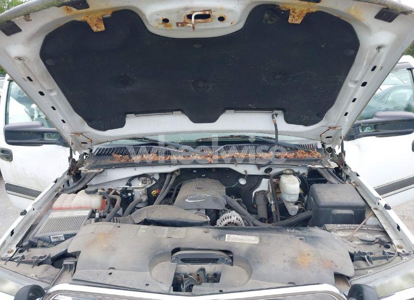 Photo 10 of 2005 Chevrolet Silverado 2500HD (VIN 1GCHC23U25F822405)