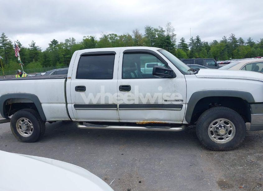 Photo 14 of 2005 Chevrolet Silverado 2500HD (VIN 1GCHC23U25F822405)