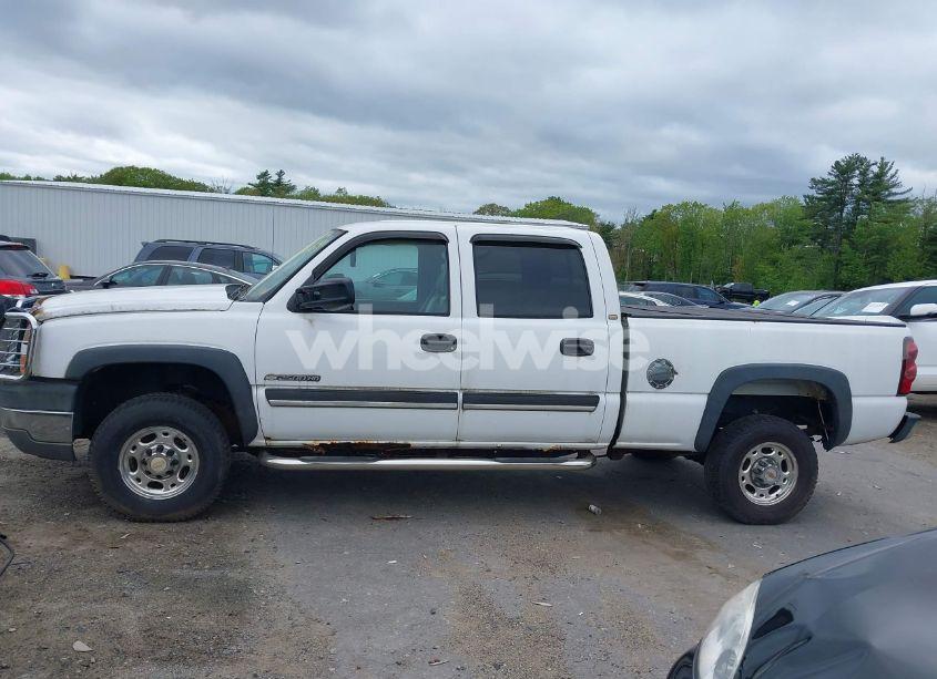 Photo 15 of 2005 Chevrolet Silverado 2500HD (VIN 1GCHC23U25F822405)