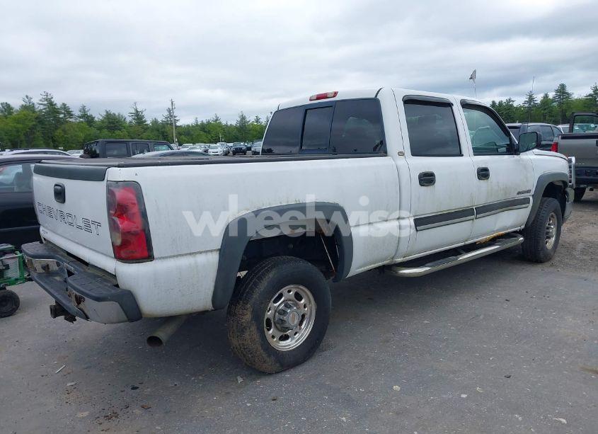 Photo 4 of 2005 Chevrolet Silverado 2500HD (VIN 1GCHC23U25F822405)