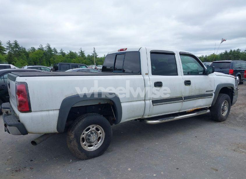 Photo 6 of 2005 Chevrolet Silverado 2500HD (VIN 1GCHC23U25F822405)