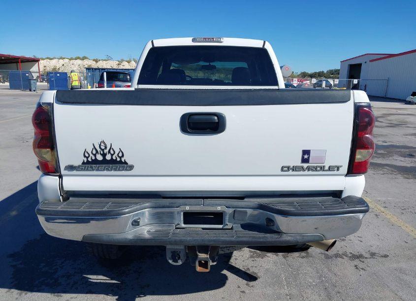 Photo 16 of 2004 Chevrolet Silverado 2500HD LT (VIN 1GCHC23U34F179562)