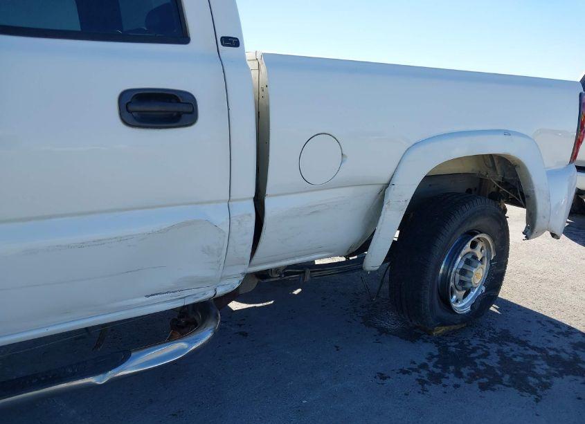 Photo 17 of 2004 Chevrolet Silverado 2500HD LT (VIN 1GCHC23U34F179562)