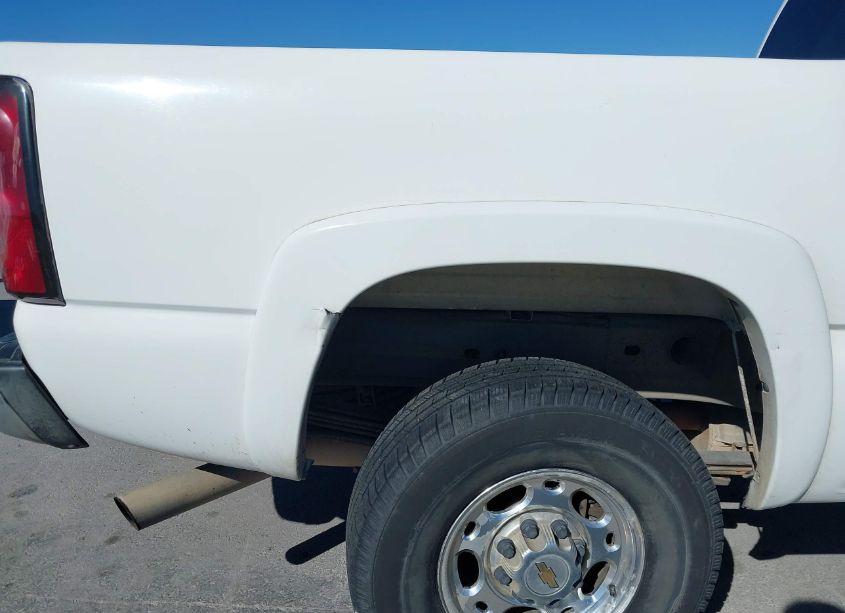 Photo 19 of 2004 Chevrolet Silverado 2500HD LT (VIN 1GCHC23U34F179562)