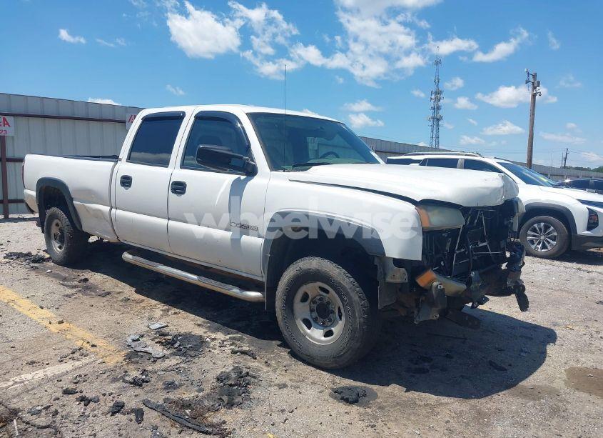 2005 Chevrolet Silverado 2500HD WORK TRUCK (VIN 1GCHC23U35F949373) main photo