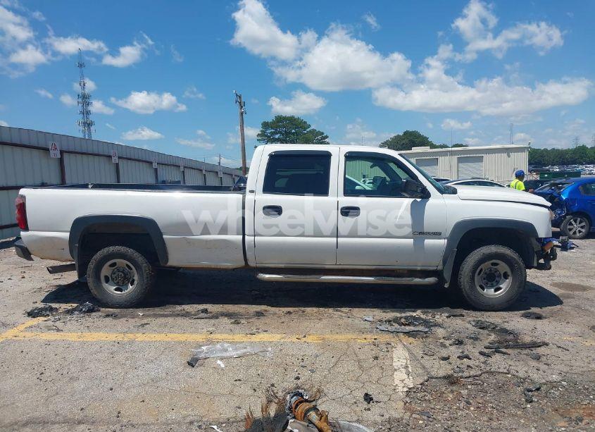 Photo 13 of 2005 Chevrolet Silverado 2500HD WORK TRUCK (VIN 1GCHC23U35F949373)