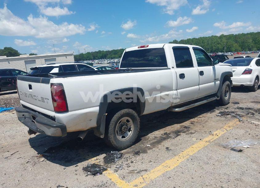 Photo 4 of 2005 Chevrolet Silverado 2500HD WORK TRUCK (VIN 1GCHC23U35F949373)