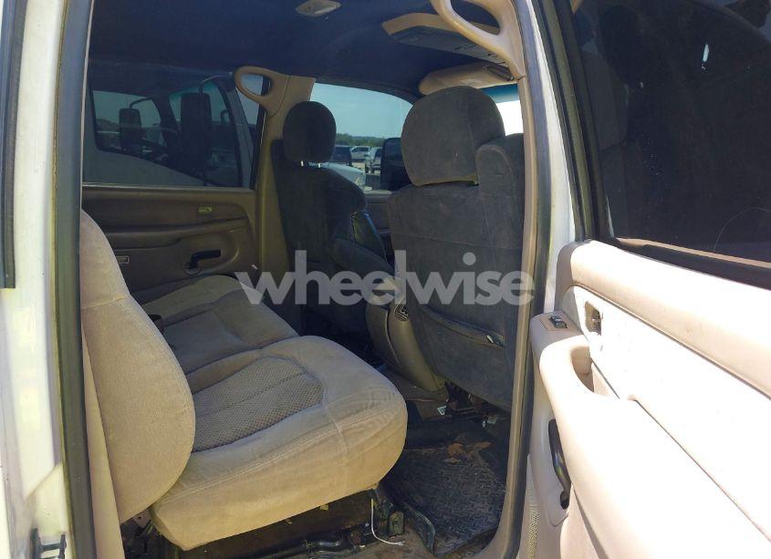 Photo 8 of 2002 Chevrolet Silverado 2500HD LS (VIN 1GCHC23U42F125698)