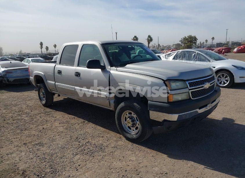 2005 Chevrolet Silverado 2500HD LS (VIN 1GCHC23U55F872991) main photo