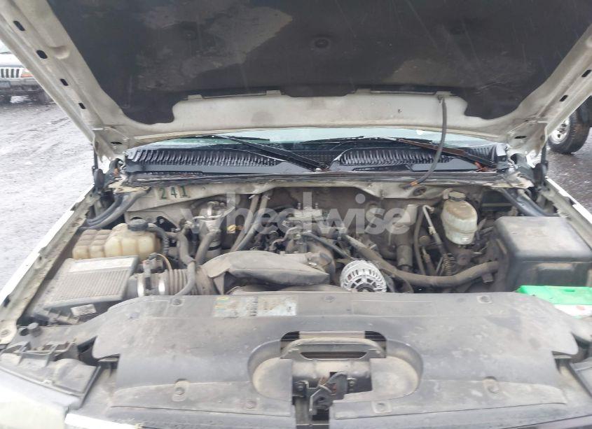 Photo 10 of 2006 Chevrolet Silverado 2500HD WORK TRUCK (VIN 1GCHC23U56F244284)