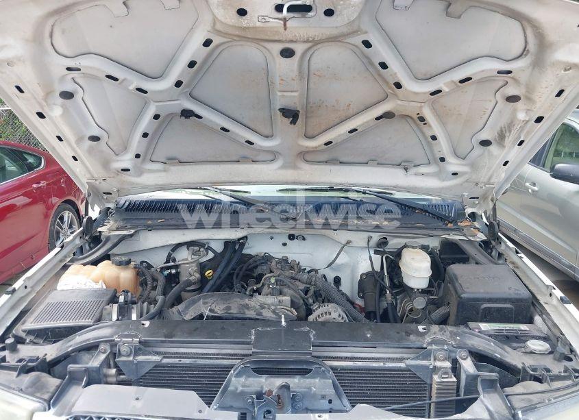 Photo 10 of 2004 Chevrolet Silverado 2500HD WORK TRUCK (VIN 1GCHC23U64F182584)